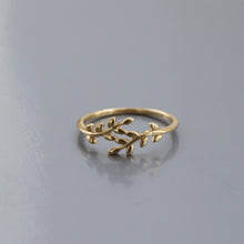 Load image into Gallery viewer, 14K Gold Leaf Ring, Minimal Stackable Ring, Everyday Jewelry, Mother's Day, Birthday Gift, Simple Gold Ring, Gift for Her, Rose Gold Ring
