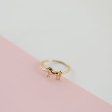 Load image into Gallery viewer, Gold Horse Ring, Minimal Stackable Ring, Equestrian, Everyday Jewelry, Mother's Day, Birthday, Astrology, Crab Ring, Gift for Her, 14K