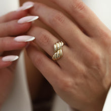 Load image into Gallery viewer, 14K Gold Geometric Croissant Ring, Retro Gold Ring, Everyday Jewelry, Mother's Day, Birthday Gift, Simple Gold Ring, Gift for Her, Rose Gold