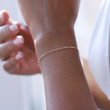 Load image into Gallery viewer, 14k Real Solid Gold Paperclip Bracelet, Gold Rrctangle Bracelet, Gold Staple Chain, Gold 1.7 mm Link Chain, Original Rose Gold Bracelet