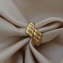 Load image into Gallery viewer, 14K Gold Geometric Croissant Ring, Retro Gold Ring, Everyday Jewelry, Mother's Day, Birthday Gift, Simple Gold Ring, Gift for Her, Rose Gold