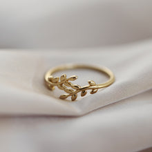 Load image into Gallery viewer, 14K Gold Leaf Ring, Minimal Stackable Ring, Everyday Jewelry, Mother's Day, Birthday Gift, Simple Gold Ring, Gift for Her, Rose Gold Ring