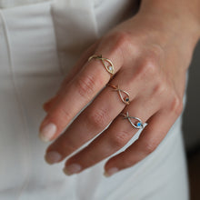 Load image into Gallery viewer, 14K Gold Fish Ring, Minimal Everyday Jewelry, Dainty Gold Stacking Ring, Good Luck, Gift for Her, Marine Jewelry, Summer Accessories,