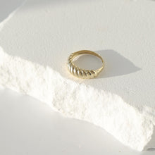 Load image into Gallery viewer, 14K Gold Thick Croissant Dome Ring, Twist Ring, Minimalist Fine Jewelry, Gift for Her, Statement Ring, Dome Ring, Everyday Gold Jewelry