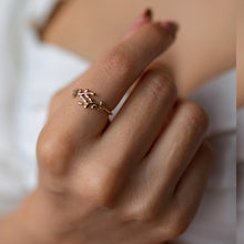 Load image into Gallery viewer, 14K Gold Leaf Ring, Minimal Stackable Ring, Everyday Jewelry, Mother's Day, Birthday Gift, Simple Gold Ring, Gift for Her, Rose Gold Ring