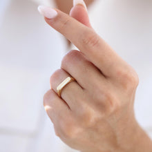 Load image into Gallery viewer, Gold Signet Ring, 14k Gold, Seal Ring, Stacking Jewelry, Unisex Jewelry, Pinky Ring, Retro Ring, Birthday, Rose Gold, Graduation