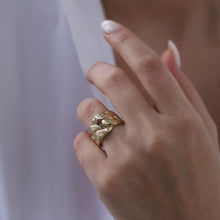 Load image into Gallery viewer, Thick Chain Ring, 14K Gold, Chunky Curb Chain, Cuban Link, Minimalist Jewelry, Gift for Her, Everyday Jewelry, Statement Piece, Thick Ring