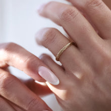 Load image into Gallery viewer, Thin Rope Band Ring, 14K Gold Twist Ring, Minimalist Fine Jewelry, Gift for Her, Statement Ring, Wedding Band, Everyday Gold Jewelry