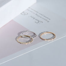Load image into Gallery viewer, NEW Gold Rope Band Diamond Ring