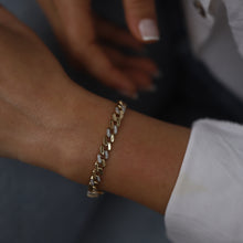 Load image into Gallery viewer, Diamond Curb Chain Bracelet