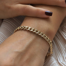 Load image into Gallery viewer, Chunky 5mm Curb Chain Bracelet