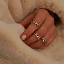 Load image into Gallery viewer, Gold Curb Chain Ring