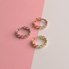 Load image into Gallery viewer, Gold Curb Chain Ring