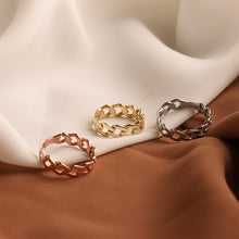 Load image into Gallery viewer, Gold Curb Chain Ring