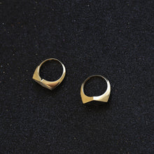 Load image into Gallery viewer, Pavé Diamond Kite Shaped Ring