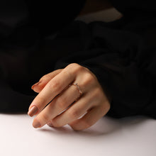 Load image into Gallery viewer, Infinity Twist Ring