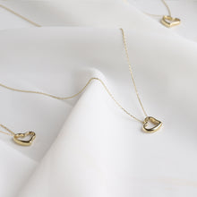 Load image into Gallery viewer, Open Heart Necklace