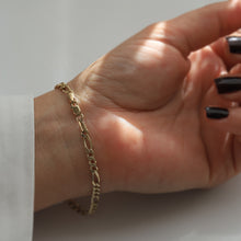Load image into Gallery viewer, Figaro Chain Bracelet