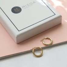 Load image into Gallery viewer, Simple Gold Hoop Earrings
