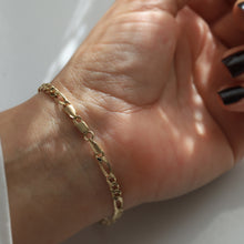 Load image into Gallery viewer, Figaro Chain Bracelet