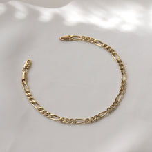 Load image into Gallery viewer, Figaro Chain Bracelet