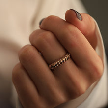 Load image into Gallery viewer, Croissant Dome Ring