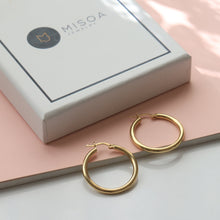 Load image into Gallery viewer, Simple Gold Hoop Earrings