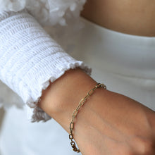 Load image into Gallery viewer, Medium Staple Chain Bracelet