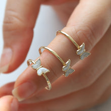 Load image into Gallery viewer, Dainty Butterfly Ring