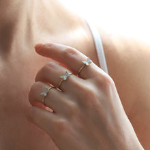 Load image into Gallery viewer, Dainty Butterfly Ring