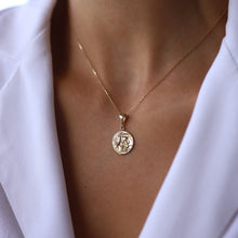 Load image into Gallery viewer, Medallion Emperor Necklace