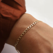 Load image into Gallery viewer, Oval Link Chain Bracelet