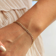 Load image into Gallery viewer, Oval Link Chain Bracelet