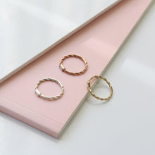 Load image into Gallery viewer, Baguette Rope Diamond Ring