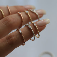 Load image into Gallery viewer, Baguette Rope Diamond Ring