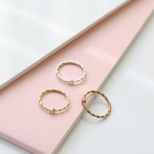 Load image into Gallery viewer, Diamond Braided Ring