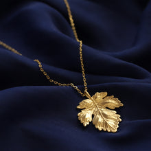 Load image into Gallery viewer, Leaf Pendant Necklace