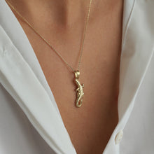 Load image into Gallery viewer, Alligator Necklace
