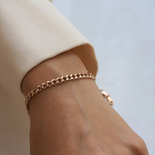Load image into Gallery viewer, Rose Gold 4mm Curb Chain Bracelet