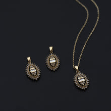 Load image into Gallery viewer, Baguette Zirconia Diamond Necklace