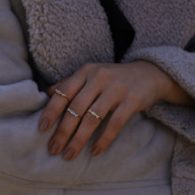 Load image into Gallery viewer, Infinity Twist Ring