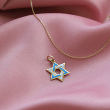 Load image into Gallery viewer, Star of David Pendant Necklace