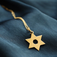 Load image into Gallery viewer, Star of David Pendant Necklace