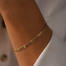 Load image into Gallery viewer, Special Design Figaro Bracelet