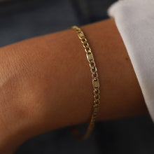 Load image into Gallery viewer, Special Design Figaro Bracelet