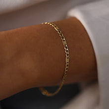 Load image into Gallery viewer, Special Design Figaro Bracelet
