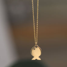 Load image into Gallery viewer, Dainty Gold Fish Necklace