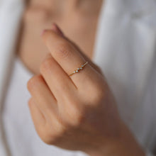 Load image into Gallery viewer, Mini Diamond Ring