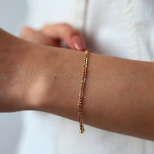 Load image into Gallery viewer, Thin Figaro Chain Bracelet
