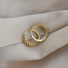 Load image into Gallery viewer, Croissant Hoop Earrings